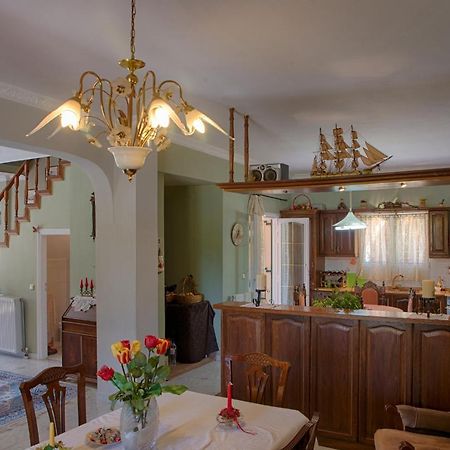 Villa ChristinaGastouri  エクステリア 写真